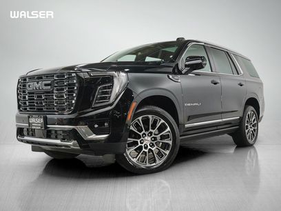 Used 2025 GMC Yukon Denali w/ Sun & Power Step Package