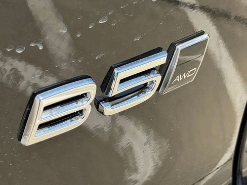 New 2026 Volvo XC40 B5 Plus w/ Climate Package AWD/4WD image 8
