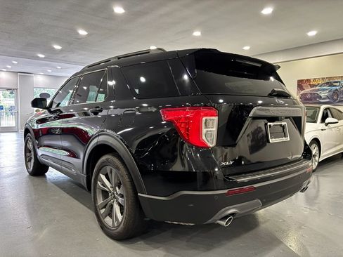 Used 2021 Ford Explorer XLT w/ Equipment Group 202A RWD image 5