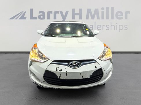 Used 2017 Hyundai Veloster Value Edition image 8