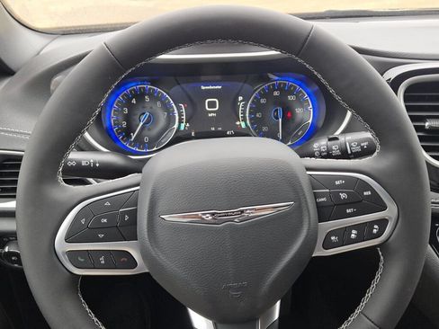 New 2026 Chrysler Pacifica Select FWD image 33