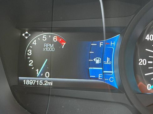 Used 2015 Ford Fusion SE FWD image 22
