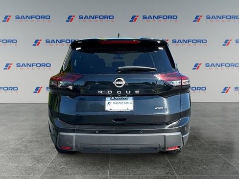 Used 2024 Nissan Rogue S AWD/4WD image 4