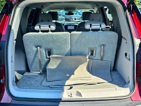 Used 2018 GMC Acadia SLT FWD image 9