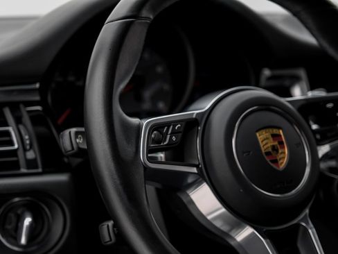 Used 2020 Porsche Macan S image 16