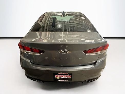 Used 2018 Hyundai Sonata Sport w/ Tech Package 05 FWD image 7