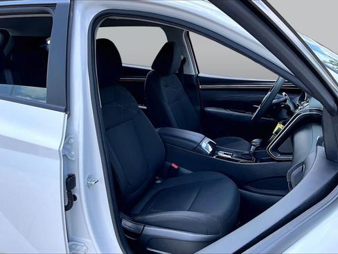 Used 2023 Hyundai Tucson SE AWD/4WD image 9