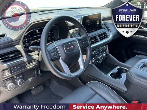 Used 2023 GMC Yukon SLT w/ SLT Luxury Package RWD image 22