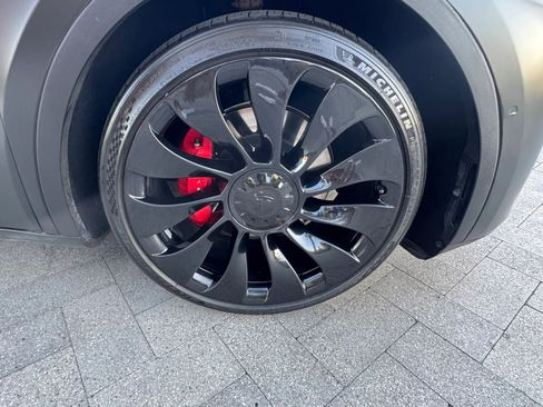 Used 2022 Tesla Model Y Performance AWD/4WD image 52