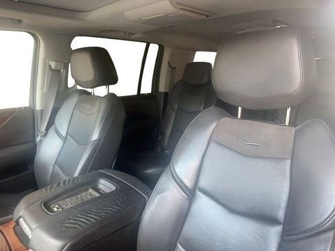 Used 2015 Cadillac Escalade ESV Luxury image 6