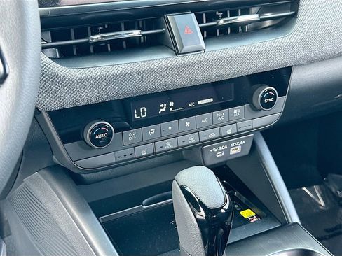New 2026 Subaru Outback Premium AWD/4WD image 16