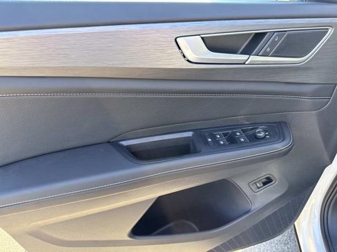 New 2026 Volkswagen Atlas Cross Sport SE image 14