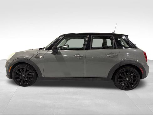 Used 2018 MINI Cooper 4-Door Hardtop image 10