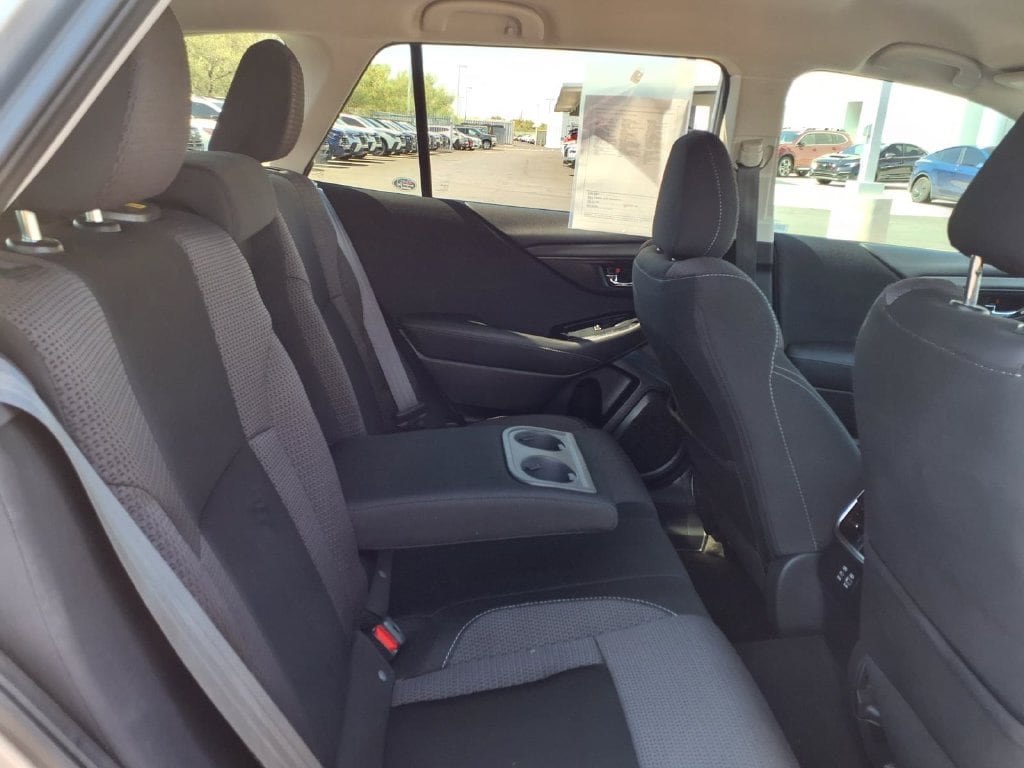 Used 2025 Subaru Outback Premium AWD/4WD image 20