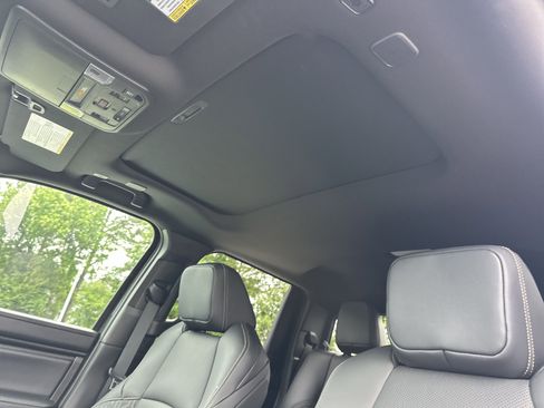 Certified 2025 Toyota Tacoma Limited AWD/4WD image 28