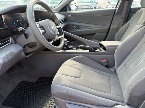 Used 2024 Hyundai Elantra SEL FWD image 19