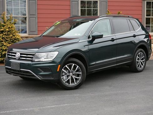 Used 2019 Volkswagen Tiguan SE image 1