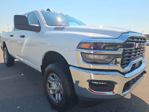 Used 2025 RAM 2500 Tradesman w/ Chrome Appearance Group AWD/4WD image 3