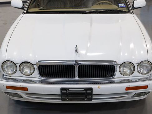 Used 1997 Jaguar XJ6 L RWD image 34