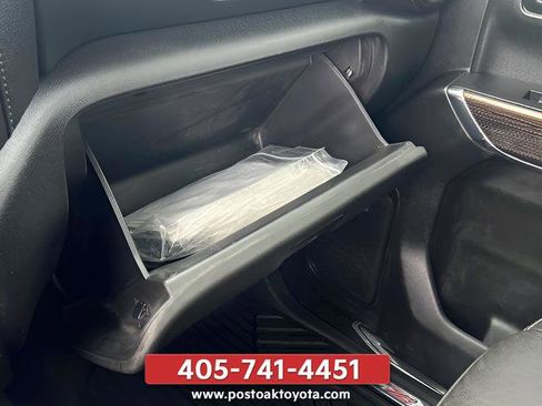 Used 2020 Chevrolet Silverado 1500 RST AWD/4WD image 29