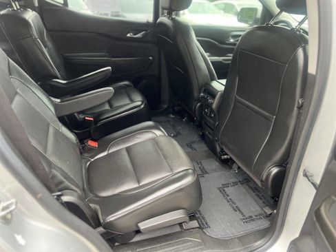 Used 2017 GMC Acadia SLT image 12