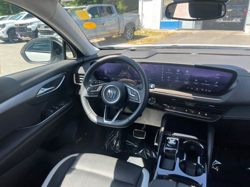 Certified 2025 Buick Envision Sport Touring AWD/4WD image 34