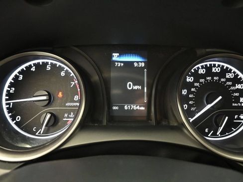 Used 2024 Toyota Camry SE FWD image 19