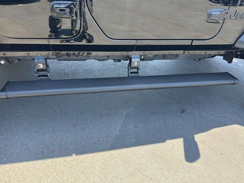 Certified 2025 Jeep Wrangler Unlimited Sport AWD/4WD image 12