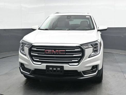 Used 2024 GMC Terrain SLT w/ Infotainment Package II AWD/4WD image 6