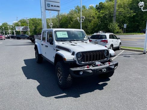 New 2026 Jeep Gladiator Sport AWD/4WD image 2
