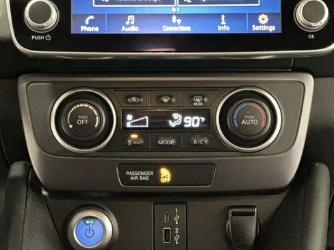 Used 2023 Nissan Leaf S image 14