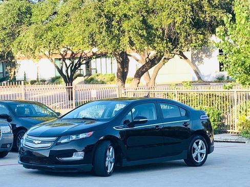 Used 2014 Chevrolet Volt Premium w/ Premium Trim Package image 5