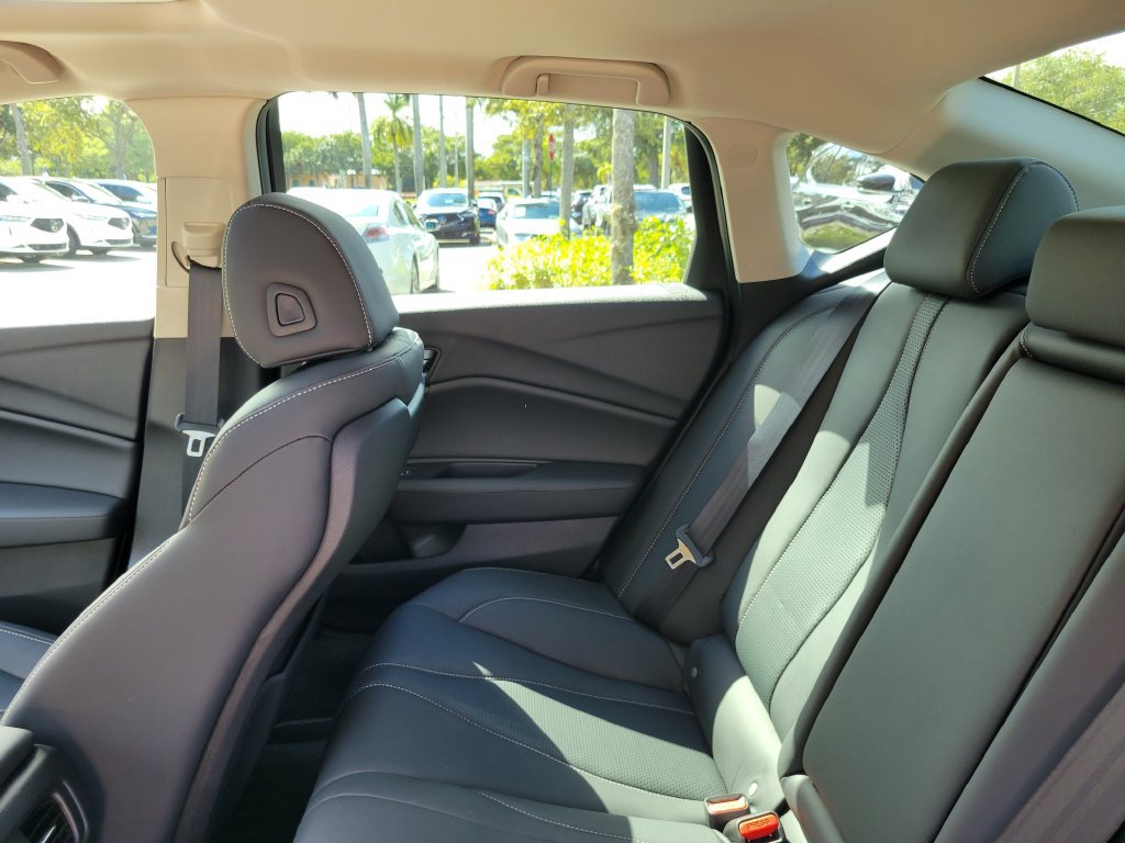 Used 2023 Acura TLX w/ Technology Package FWD image 9