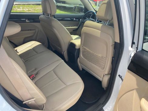 Used 2011 Kia Sorento EX w/ Premium Pkg FWD image 20