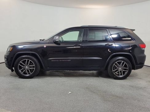 Used 2018 Jeep Grand Cherokee Trailhawk w/ Trailhawk Luxury Group AWD/4WD image 4
