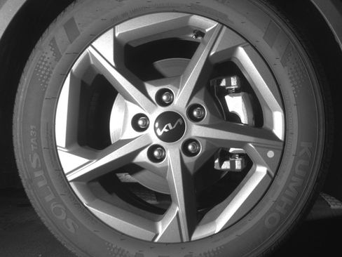 Used 2025 Kia K4 FWD image 16