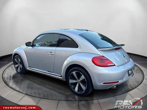 Used 2012 Volkswagen Beetle 2.0T image 3