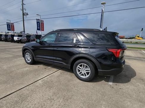 New 2026 Ford Explorer Active w/ Active Comfort Package RWD image 7