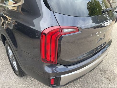 Certified 2025 Kia Telluride LX FWD image 33
