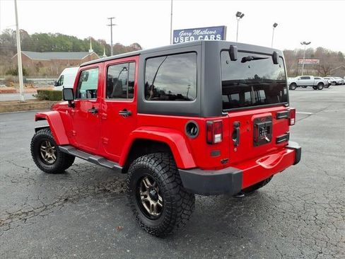 Used 2016 Jeep Wrangler Unlimited Sahara w/ Connectivity Group image 14