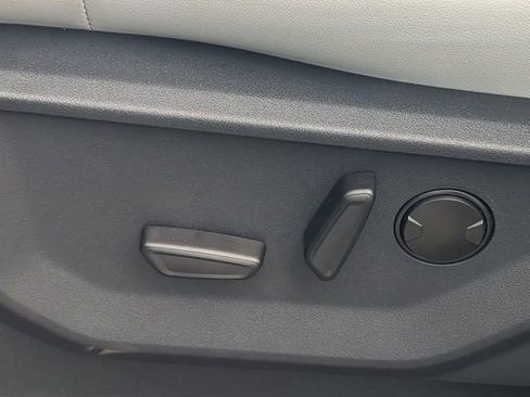 New 2025 Ford Expedition Max Platinum w/ Driver's Package image 9