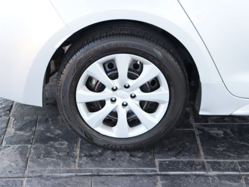 Used 2023 Toyota Corolla LE image 12