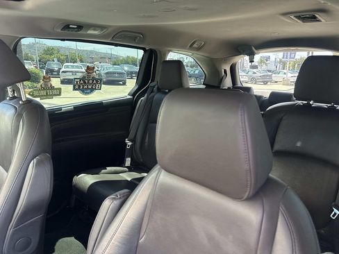Used 2019 Honda Odyssey EX-L image 18