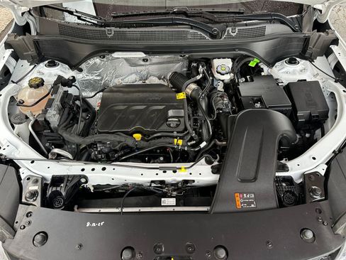 Used 2025 Chevrolet Trax LT image 30