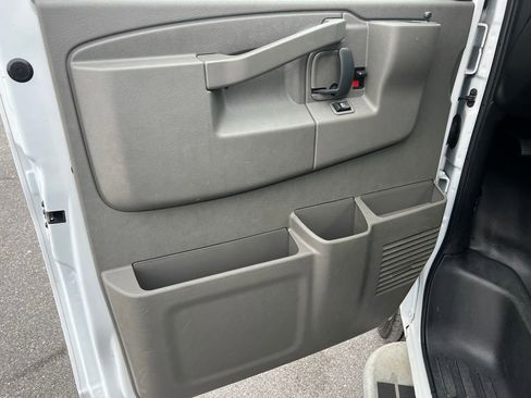 Used 2024 Chevrolet Express 2500 w/ Driver Convenience Package image 19