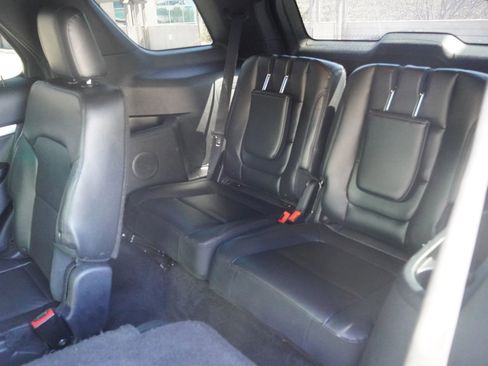 Used 2016 Ford Explorer XLT w/ Equipment Group 202A image 34