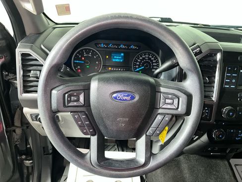Used 2015 Ford F150 XLT AWD/4WD image 16