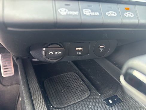 Certified 2025 Hyundai Elantra Sport image 24