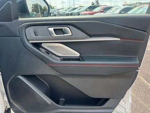 Used 2025 Ford Explorer ST w/ Sun And Sound Package AWD/4WD image 12