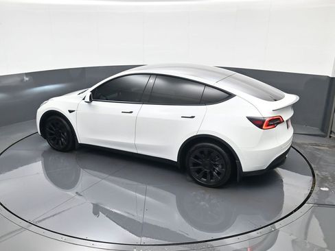 Used 2021 Tesla Model Y Long Range image 29
